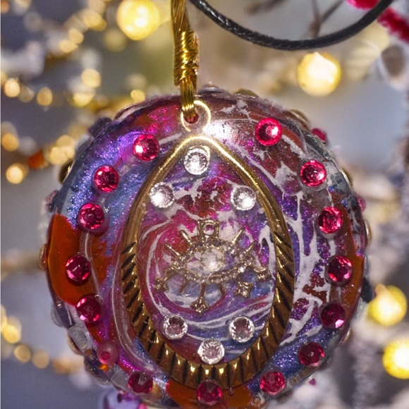 Multi Colored Eye of Horus Charm Pendant Necklace - Picture 1 of 10